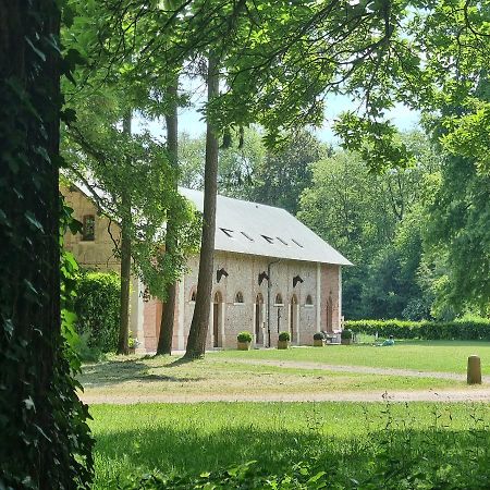 Les Ecuries Du Chateau De Brumare Brestot Eksteriør billede